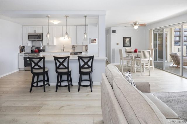 2 Adams 905, Denver, CO 80206