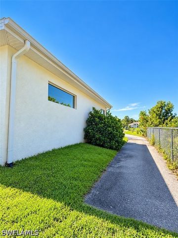 2469 29th AVE NE, Naples, FL 34120