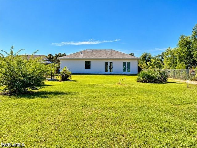 2469 29th AVE NE, Naples, FL 34120