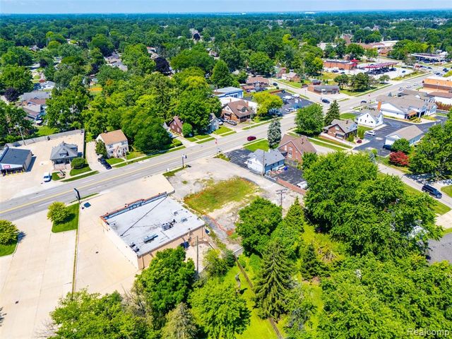 32660 Utica Road, Fraser, MI 48026
