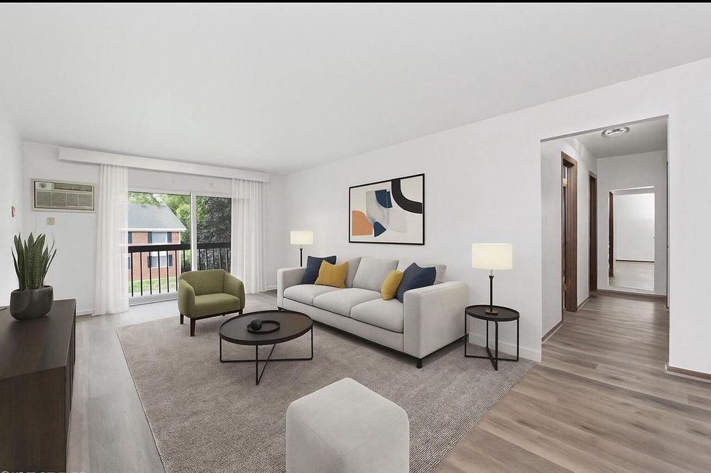 1270 Wisconsin STREET #210A, Lake Geneva, WI 53147