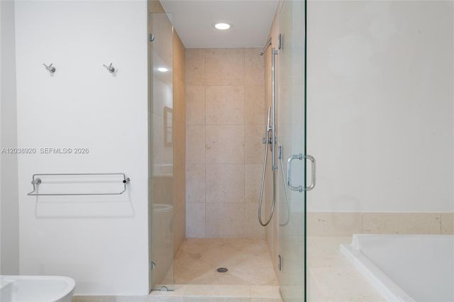 475 Brickell Ave 4315, Miami, FL 33131