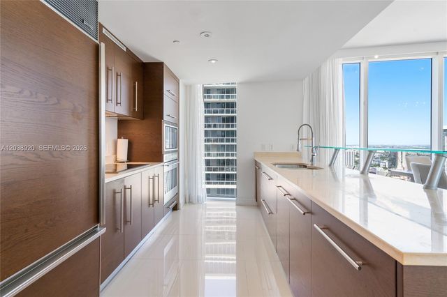 475 Brickell Ave 4315, Miami, FL 33131