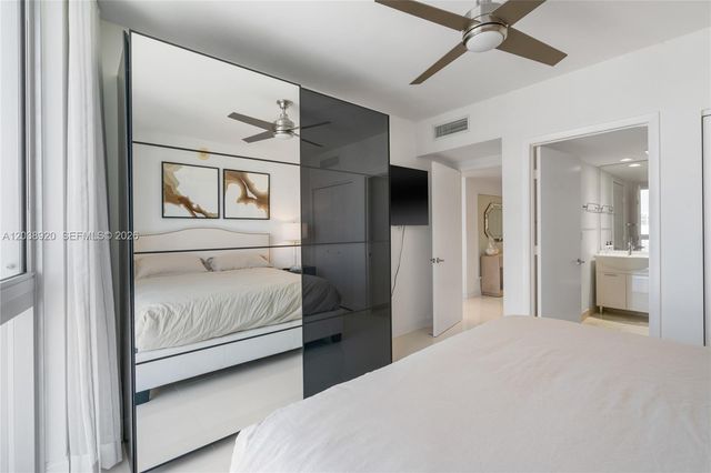 475 Brickell Ave 4315, Miami, FL 33131