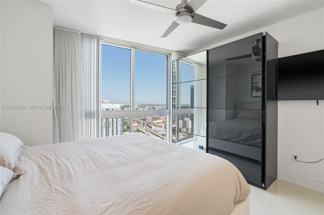 475 Brickell Ave 4315, Miami, FL 33131