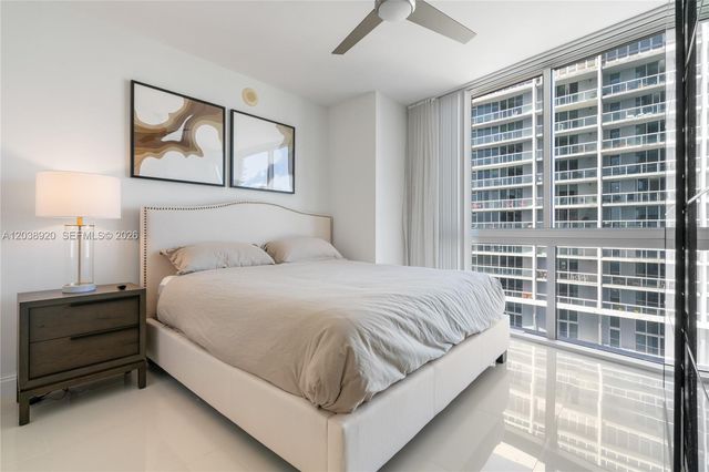 475 Brickell Ave 4315, Miami, FL 33131