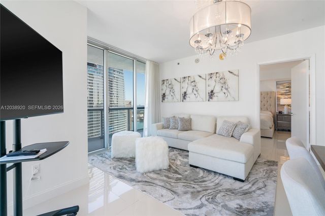 475 Brickell Ave 4315, Miami, FL 33131