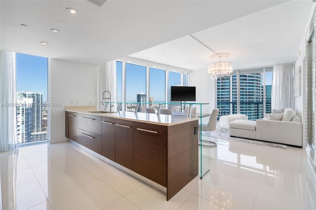475 Brickell Ave 4315, Miami, FL 33131