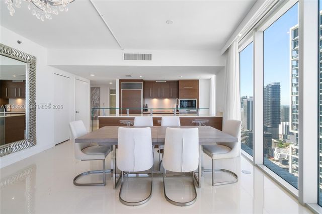 475 Brickell Ave 4315, Miami, FL 33131
