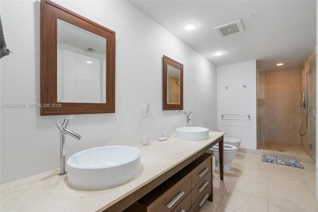 475 Brickell Ave 4315, Miami, FL 33131