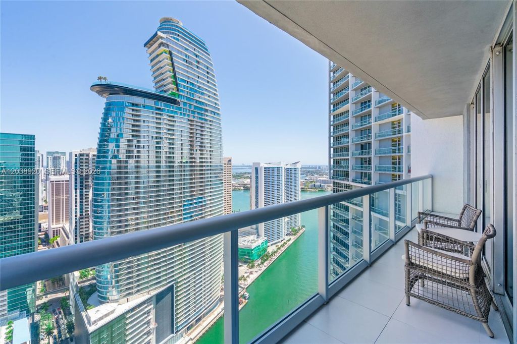475 Brickell Ave 4315, Miami, FL 33131