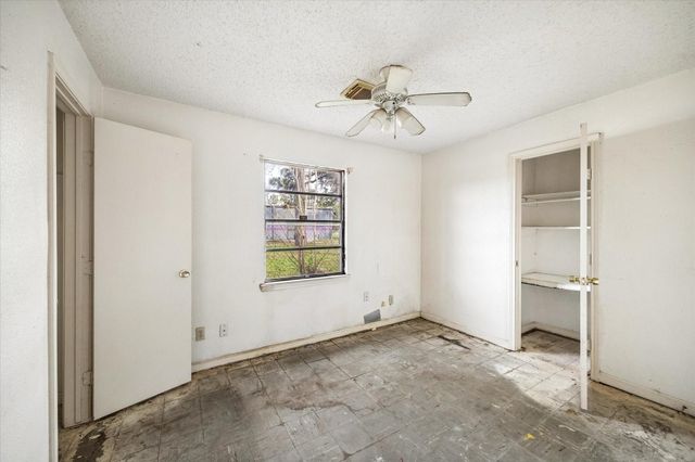 5930 Guadalupe Street, Houston, TX 77016