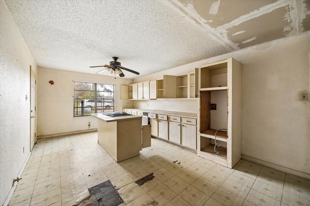 5930 Guadalupe Street, Houston, TX 77016