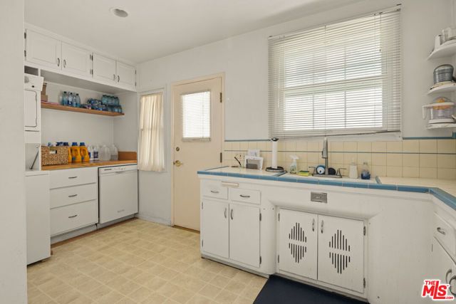 6732 W 86th Place, Los Angeles, CA 90045