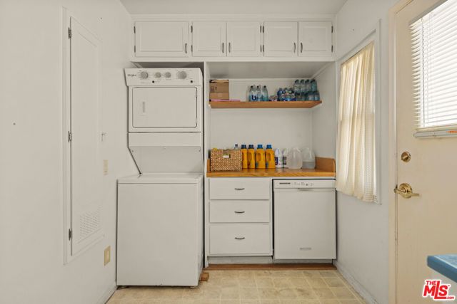 6732 W 86th Place, Los Angeles, CA 90045