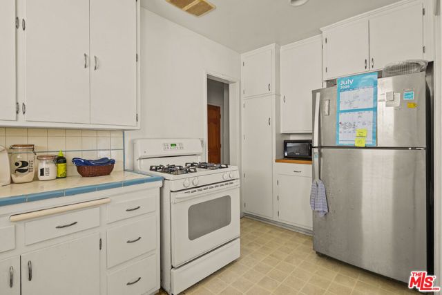 6732 W 86th Place, Los Angeles, CA 90045