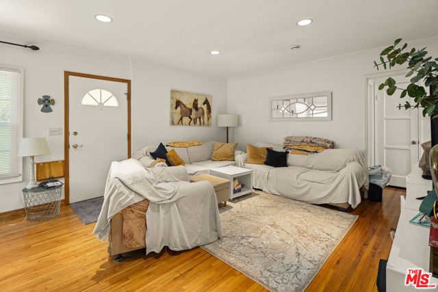 6732 W 86th Place, Los Angeles, CA 90045