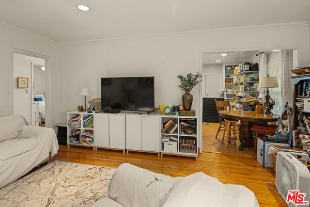 6732 W 86th Place, Los Angeles, CA 90045