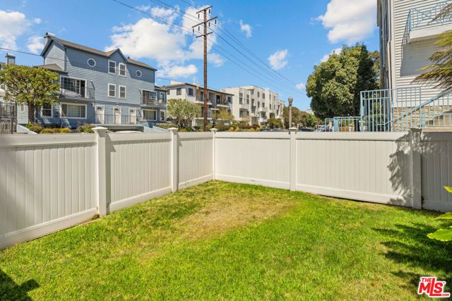 6732 W 86th Place, Los Angeles, CA 90045