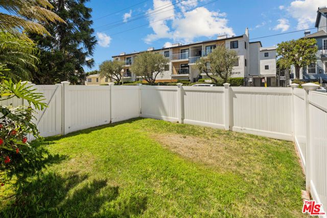 6732 W 86th Place, Los Angeles, CA 90045