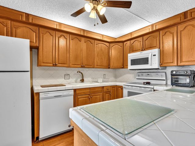 2895 SW 22nd Circle 45B, Delray Beach, FL 33445