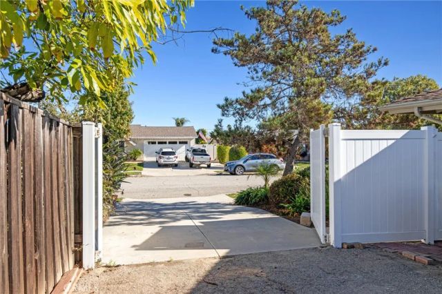 723 Gerst Drive, Newbury Park, CA 91320