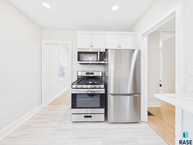 613 E 20th St Street, Sioux Falls, SD 57105