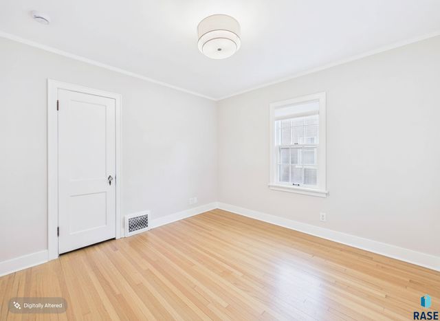 613 E 20th St Street, Sioux Falls, SD 57105