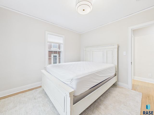 613 E 20th St Street, Sioux Falls, SD 57105