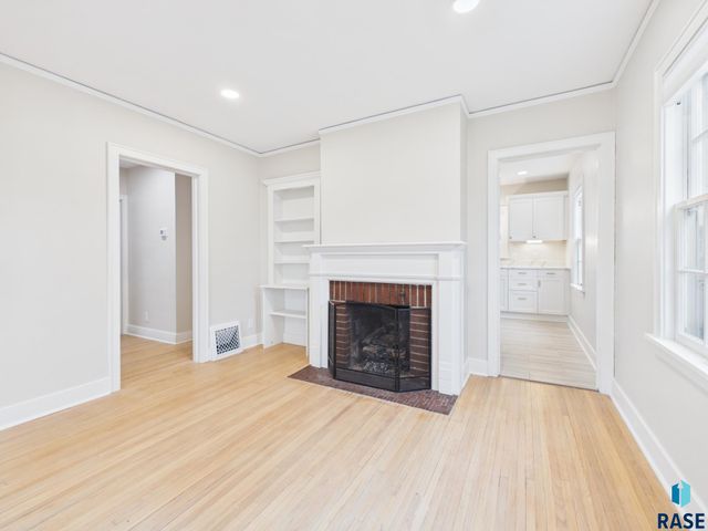 613 E 20th St Street, Sioux Falls, SD 57105