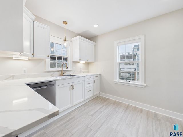 613 E 20th St Street, Sioux Falls, SD 57105