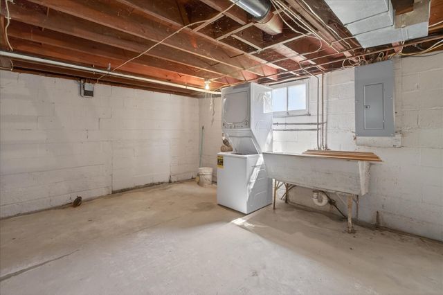 1007 W Detroit Street, New Buffalo City, MI 49117