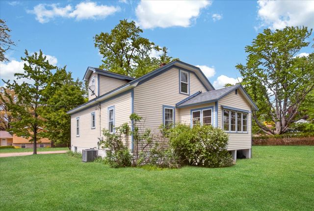 1007 W Detroit Street, New Buffalo City, MI 49117