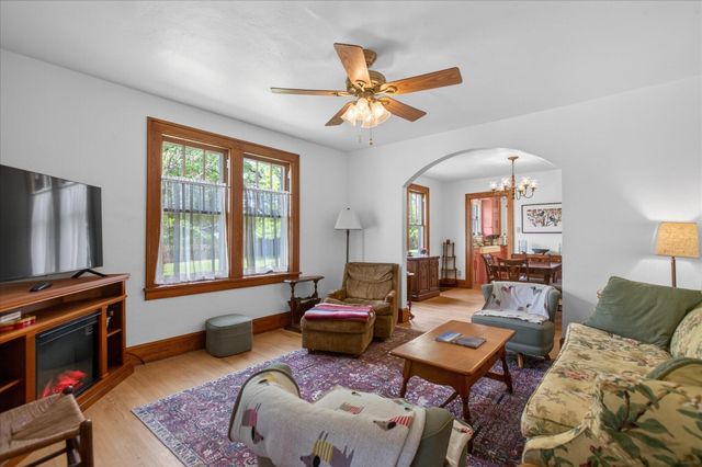 1007 W Detroit Street, New Buffalo City, MI 49117