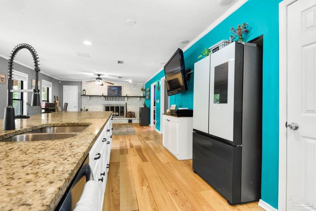 9012 Woodrun Rd, Pensacola, FL 32514