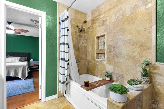 9012 Woodrun Rd, Pensacola, FL 32514