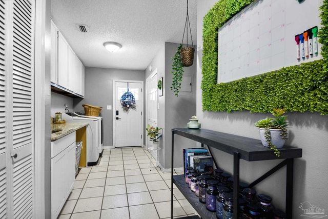 9012 Woodrun Rd, Pensacola, FL 32514