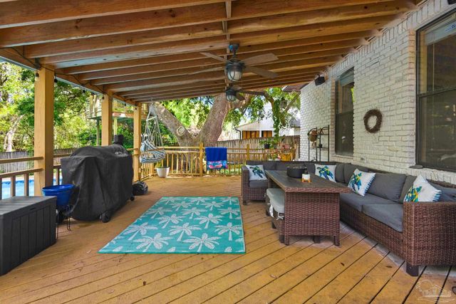 9012 Woodrun Rd, Pensacola, FL 32514