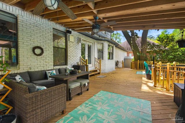 9012 Woodrun Rd, Pensacola, FL 32514