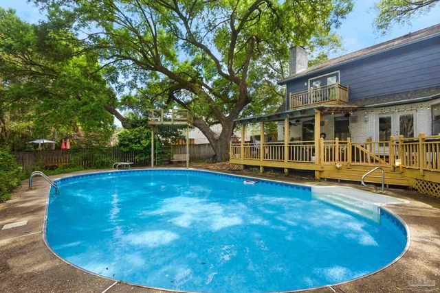 9012 Woodrun Rd, Pensacola, FL 32514