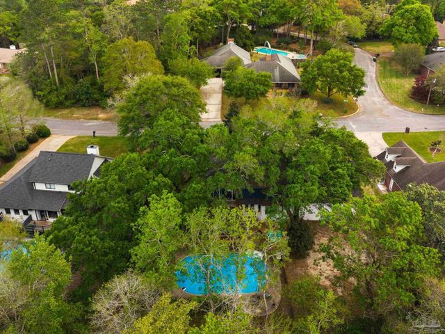 9012 Woodrun Rd, Pensacola, FL 32514