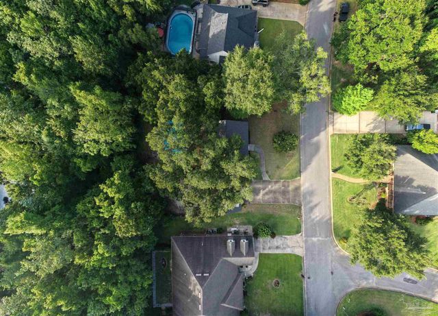 9012 Woodrun Rd, Pensacola, FL 32514