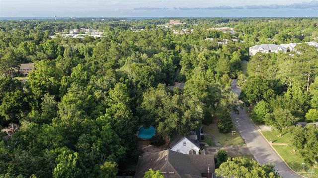 9012 Woodrun Rd, Pensacola, FL 32514