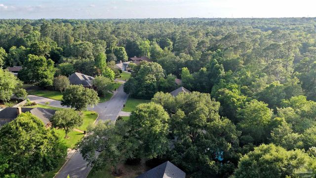9012 Woodrun Rd, Pensacola, FL 32514