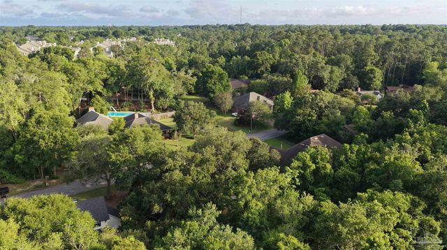 9012 Woodrun Rd, Pensacola, FL 32514