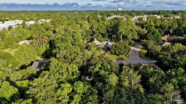 9012 Woodrun Rd, Pensacola, FL 32514
