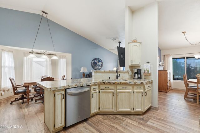 546 S 26TH Street, Mesa, AZ 85204