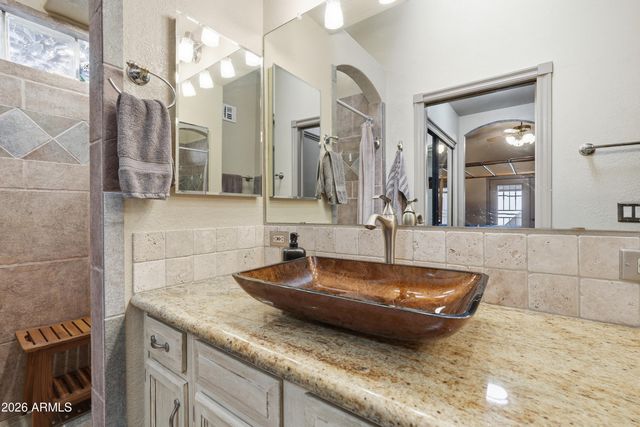 546 S 26TH Street, Mesa, AZ 85204