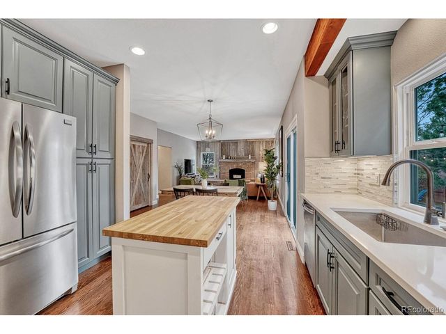 7411 Pembroke Ct, Castle Pines, CO 80108