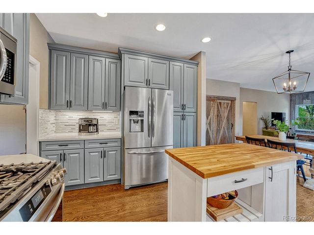 7411 Pembroke Ct, Castle Pines, CO 80108